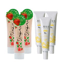 Set of 3 each of 2 types of hand creams with fruity scents from sake breweries.